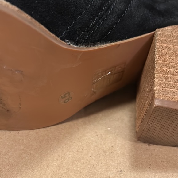 JEFFREY Campbell Rosalee Black Suede Booties size 9.5- like new condition - Picture 15 of 16